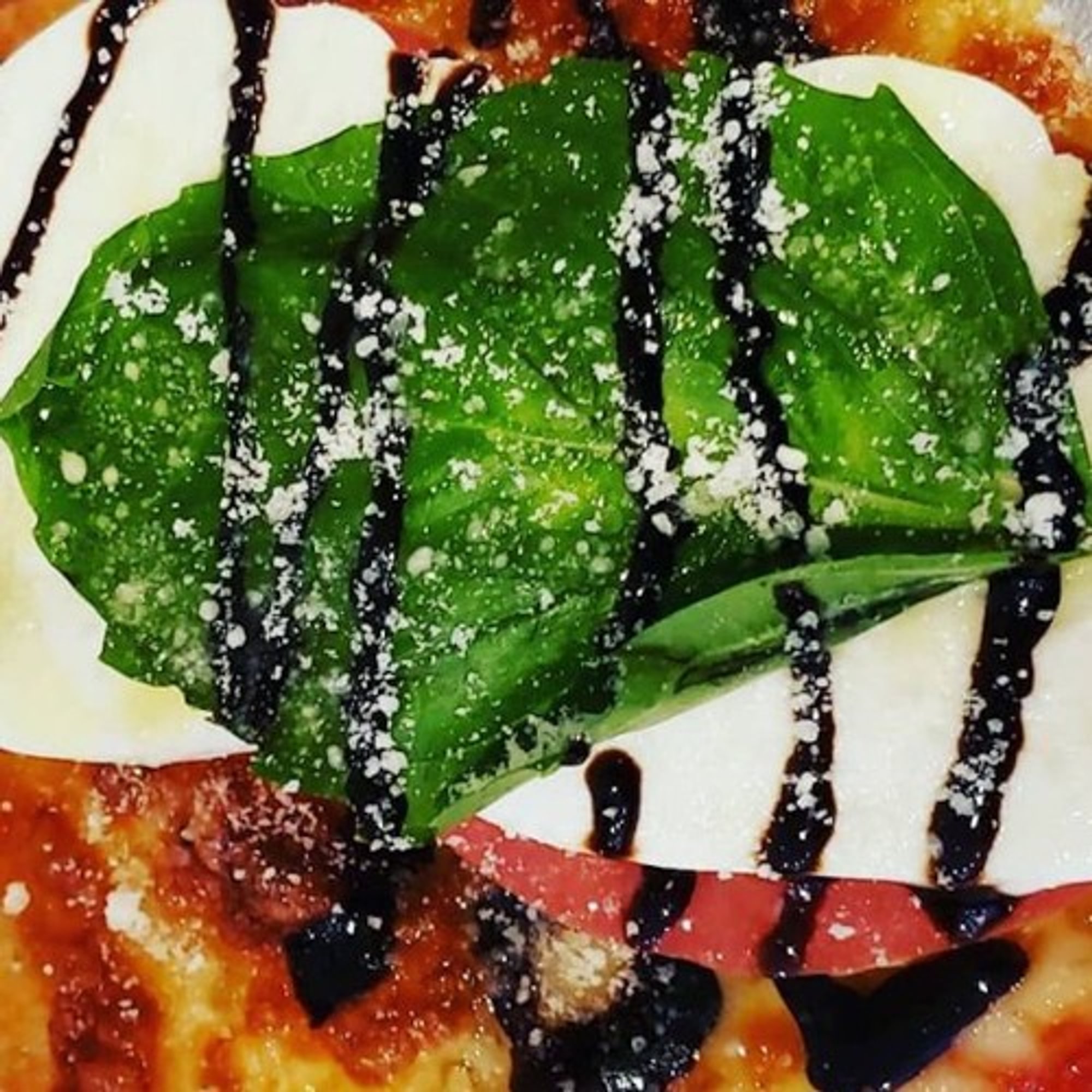 Crustino Pizza (Large 18" (12 Slices) )
