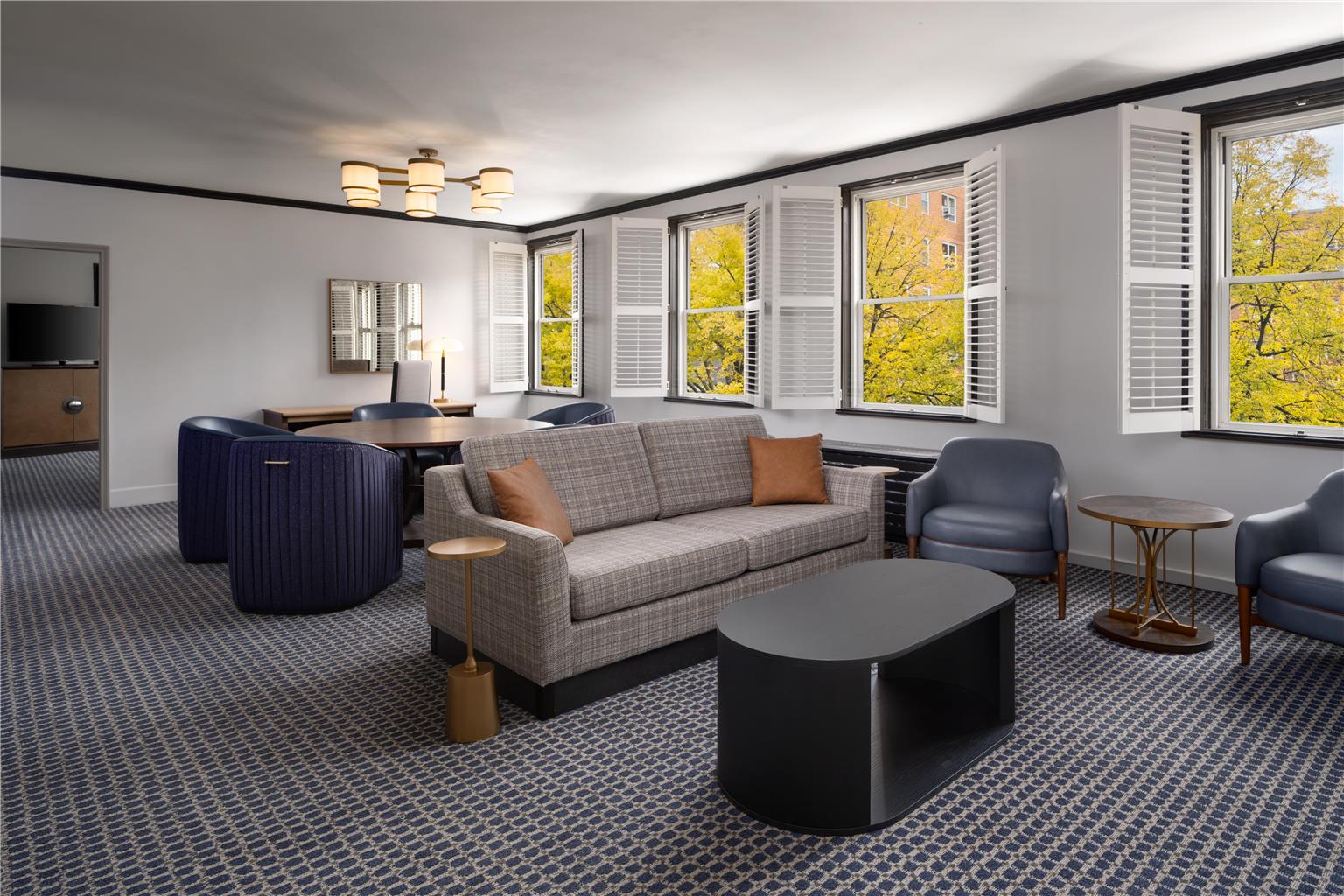 Hilton Orrington/Evanston Image