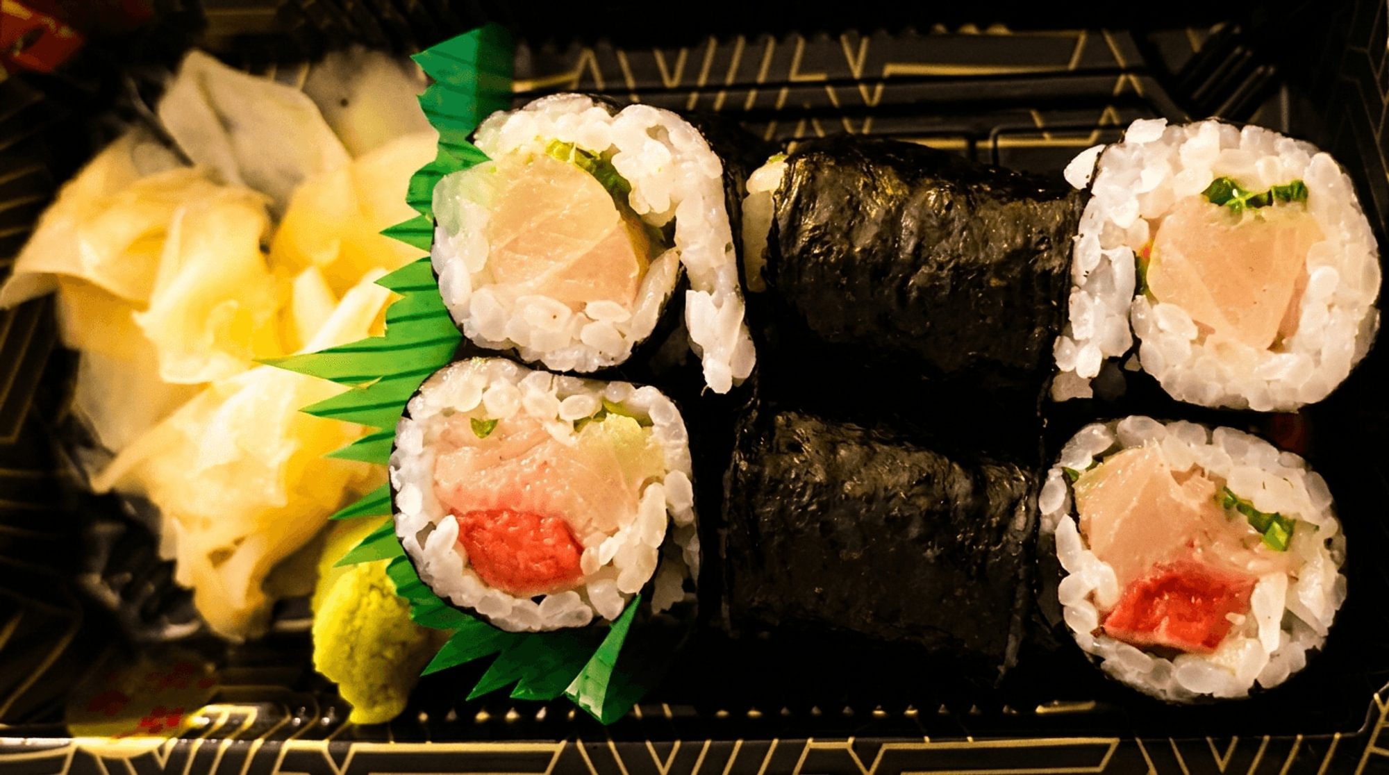 Yellowtail Scallion Roll