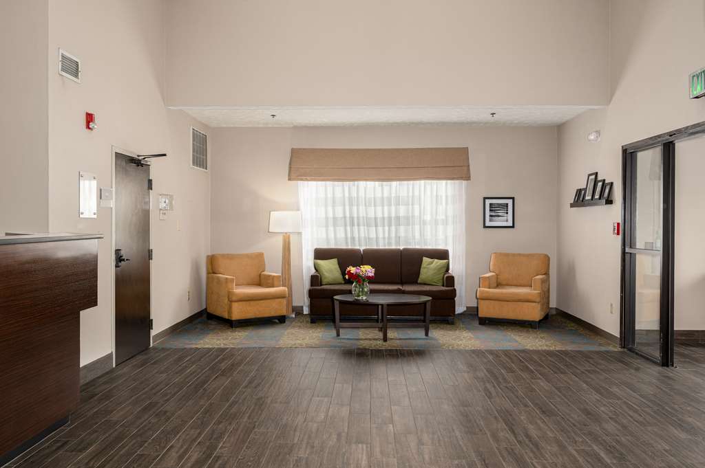 SureStay by Best Western Summerville Flowertown Image