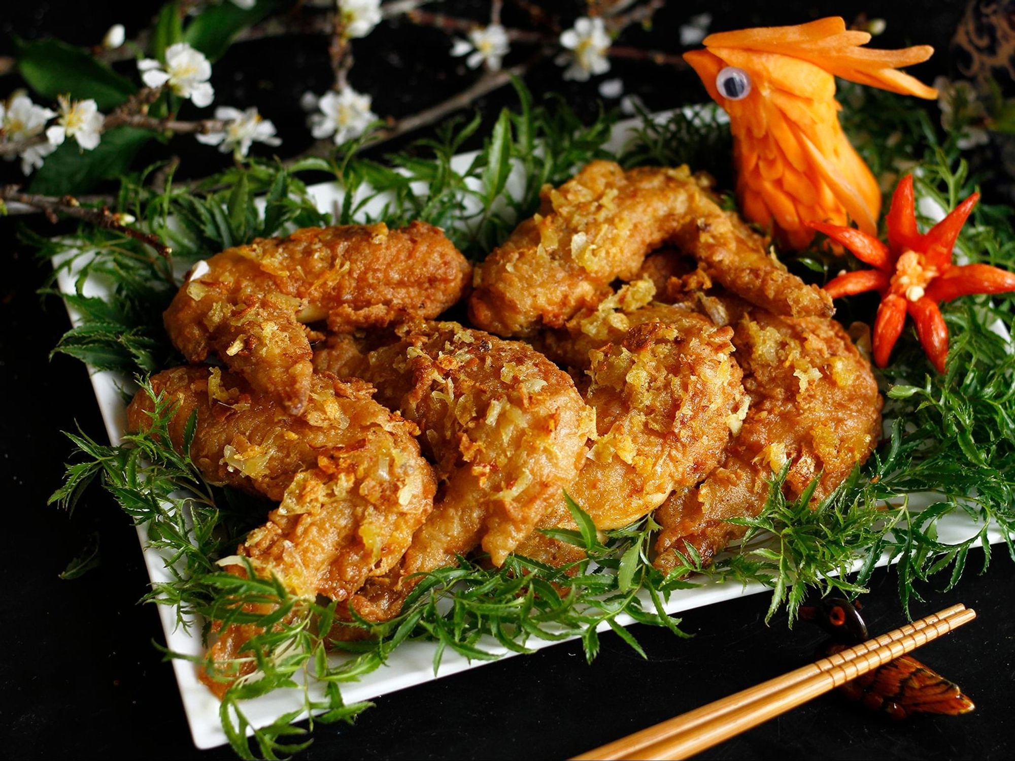 GARLIC CRUNCH WINGS (4PCS) - ** NO SAUCE ** CÁNH GÀ CHIÊN TỎI (4PCS)