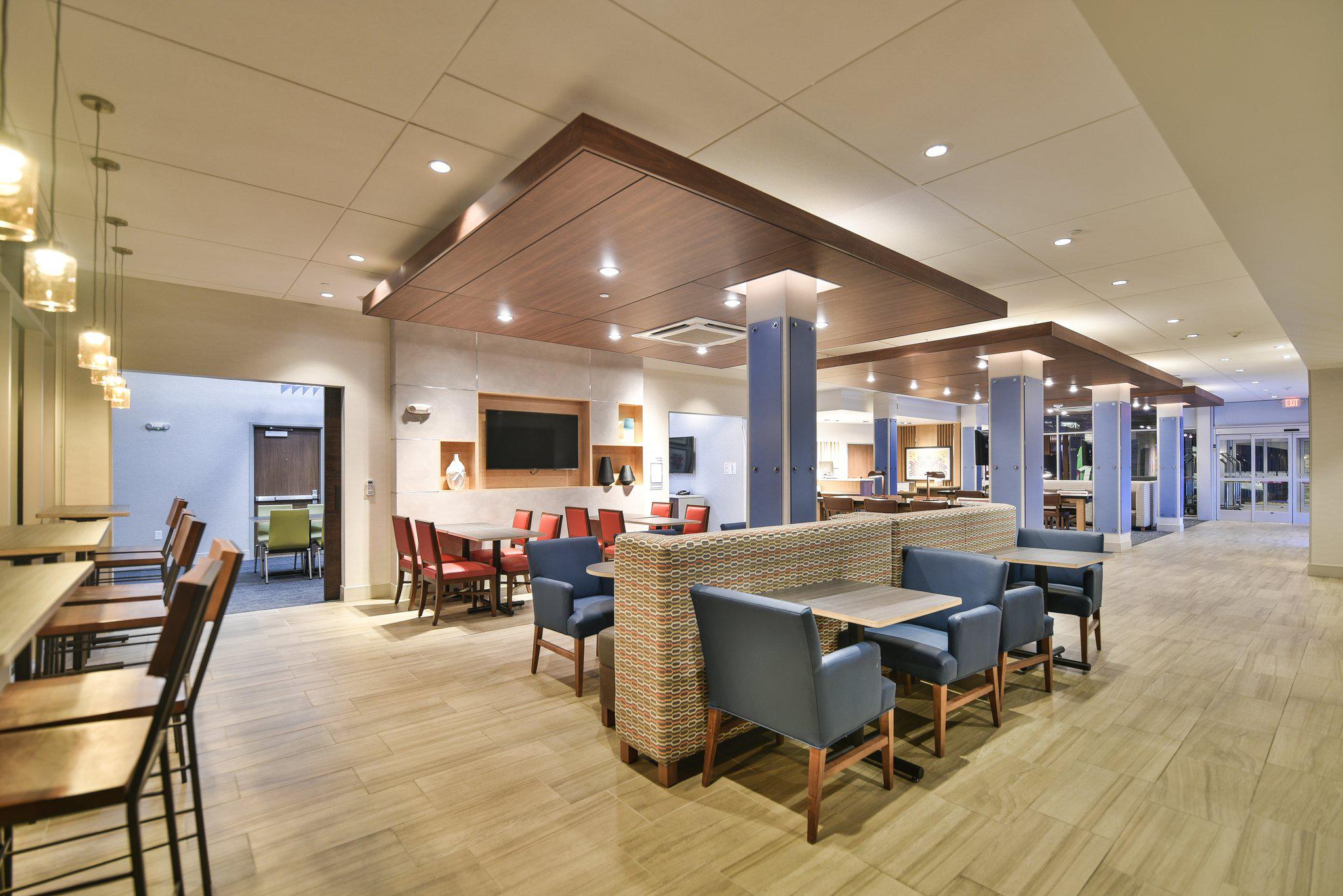 Holiday Inn Express & Suites Lehi - Thanksgiving Point Photo