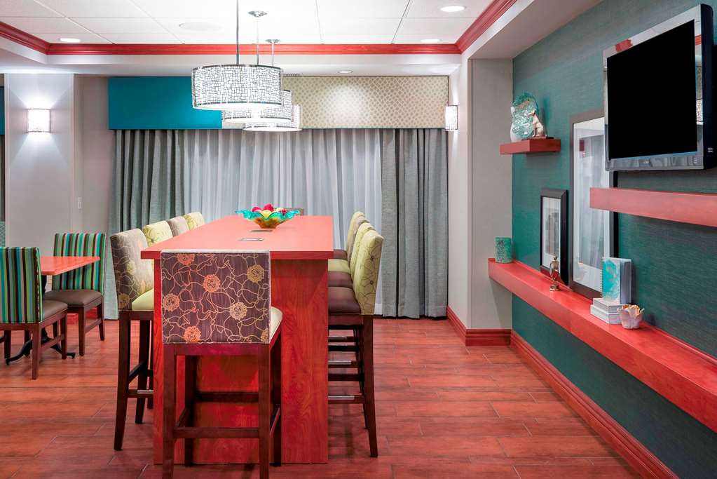 Hampton Inn Bellevue Image