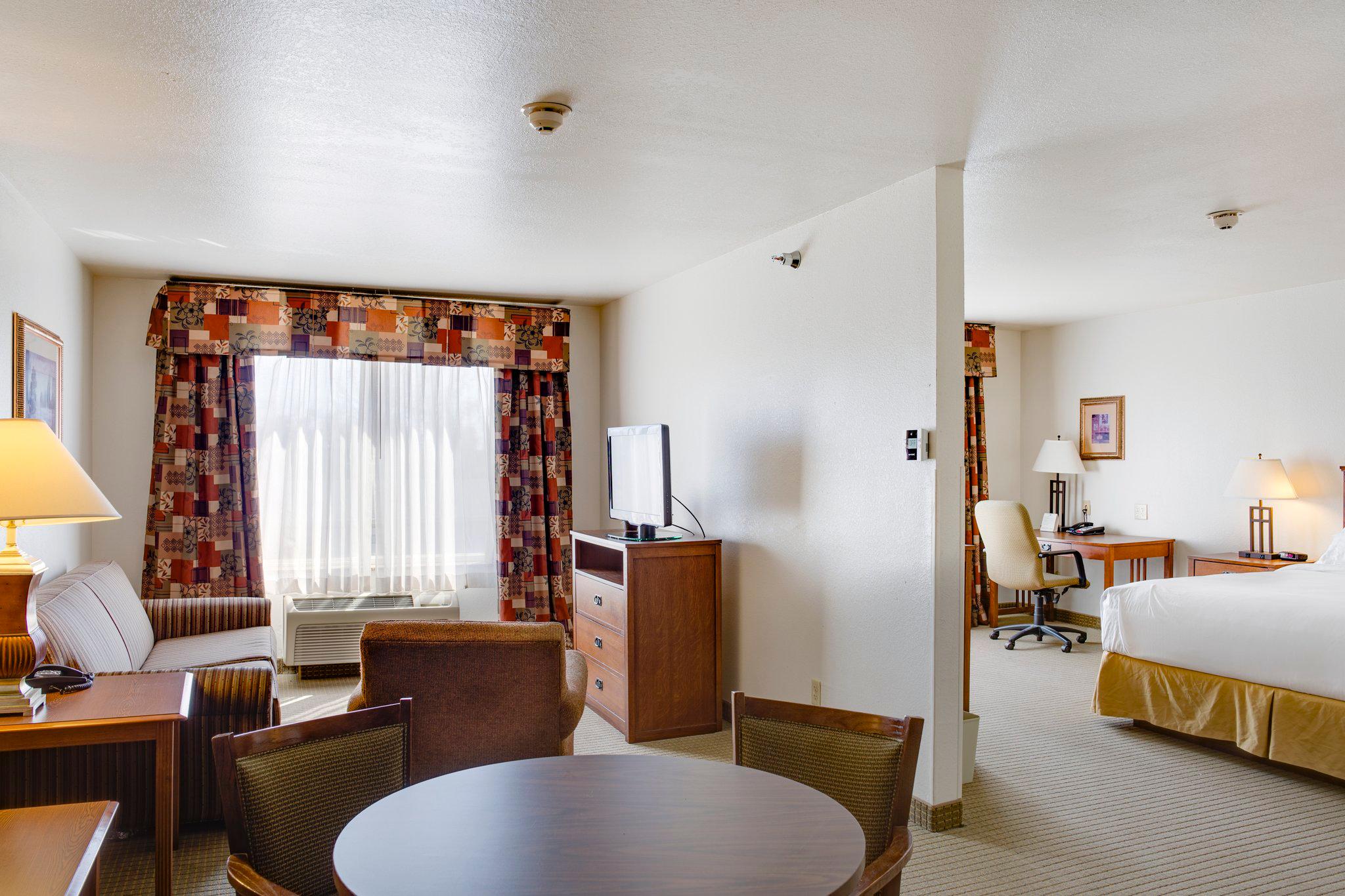 Holiday Inn Express & Suites Oklahoma City - Bethany Photo