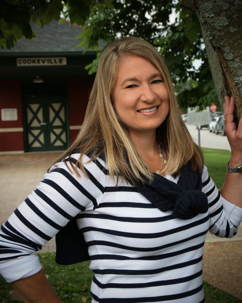 Maple Leaf Implant & General Dentistry Image