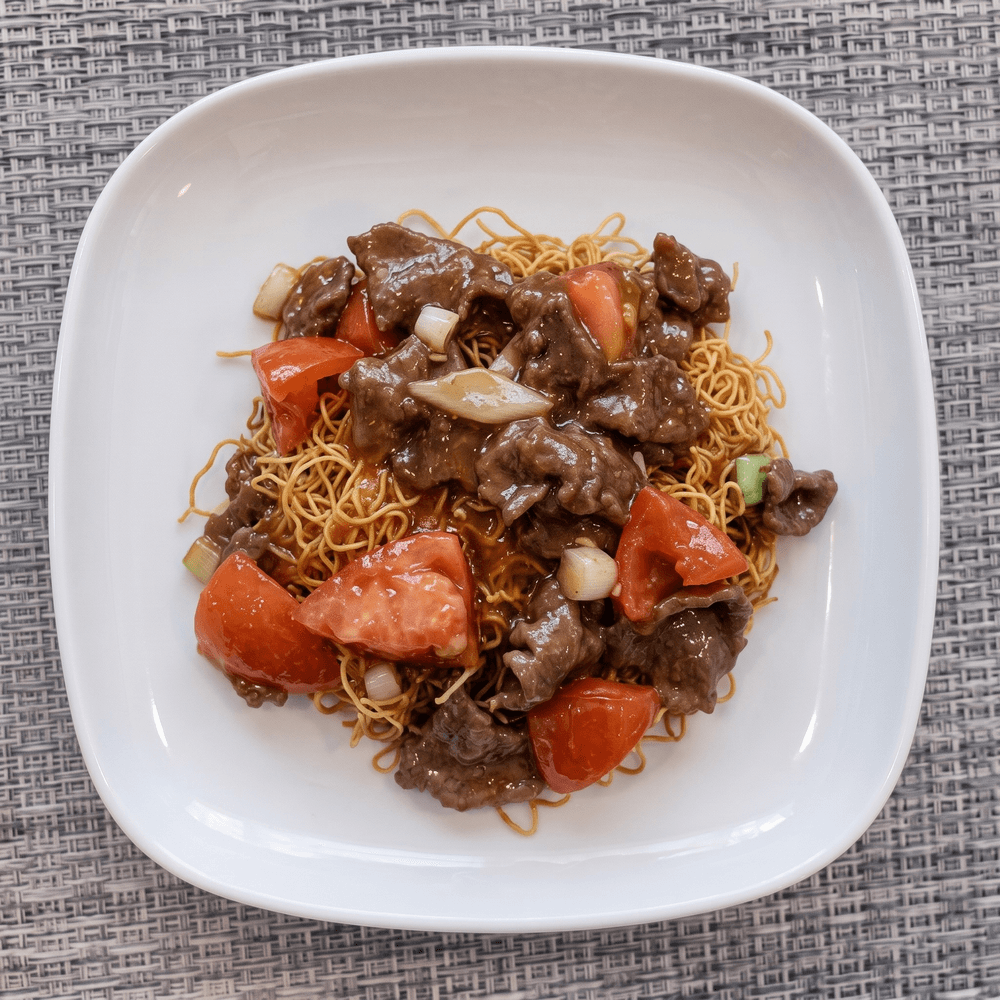 Tomato Beef Chow Mein / 蕃茄牛肉炒麵