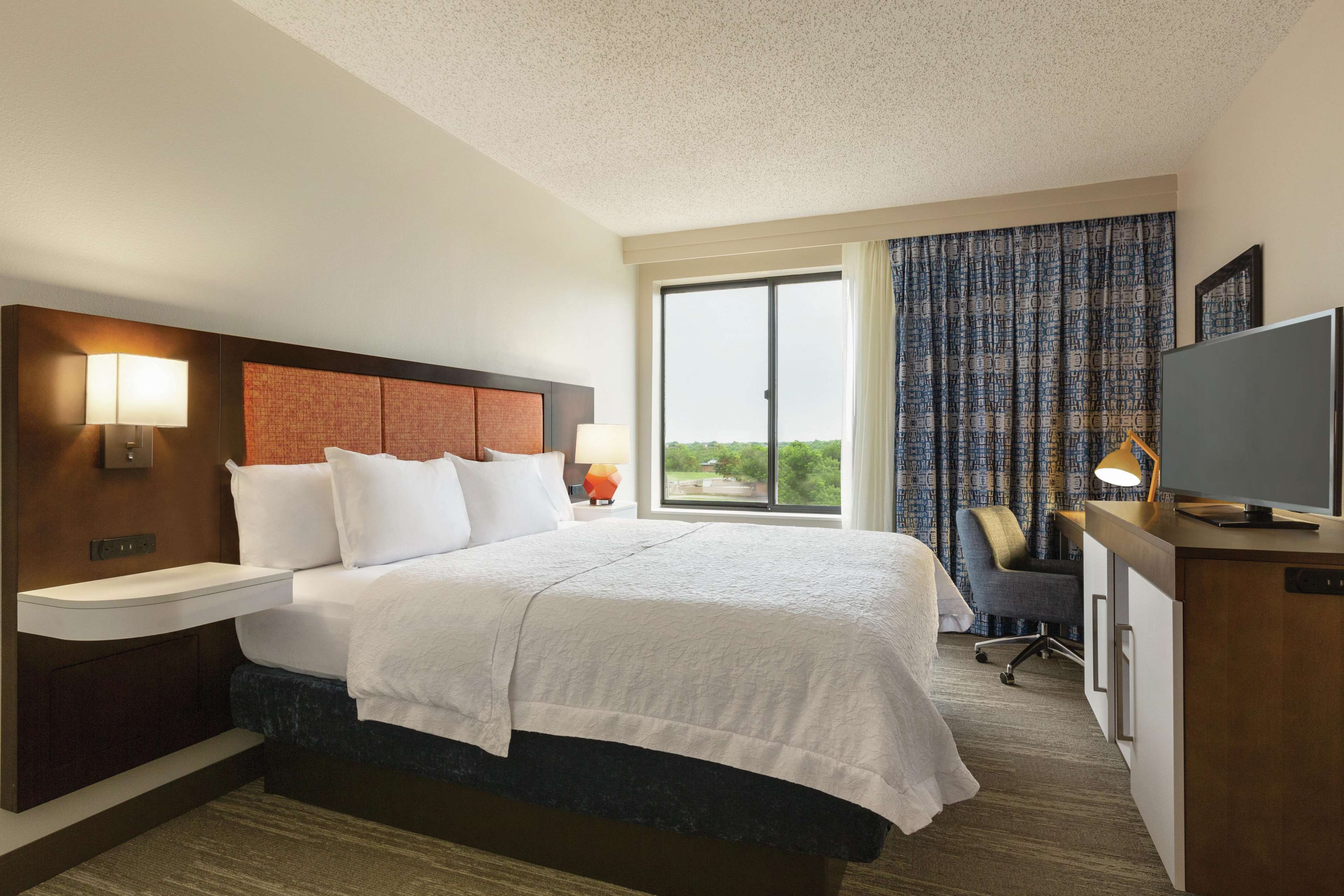 Hampton Inn & Suites Dallas-Mesquite Photo