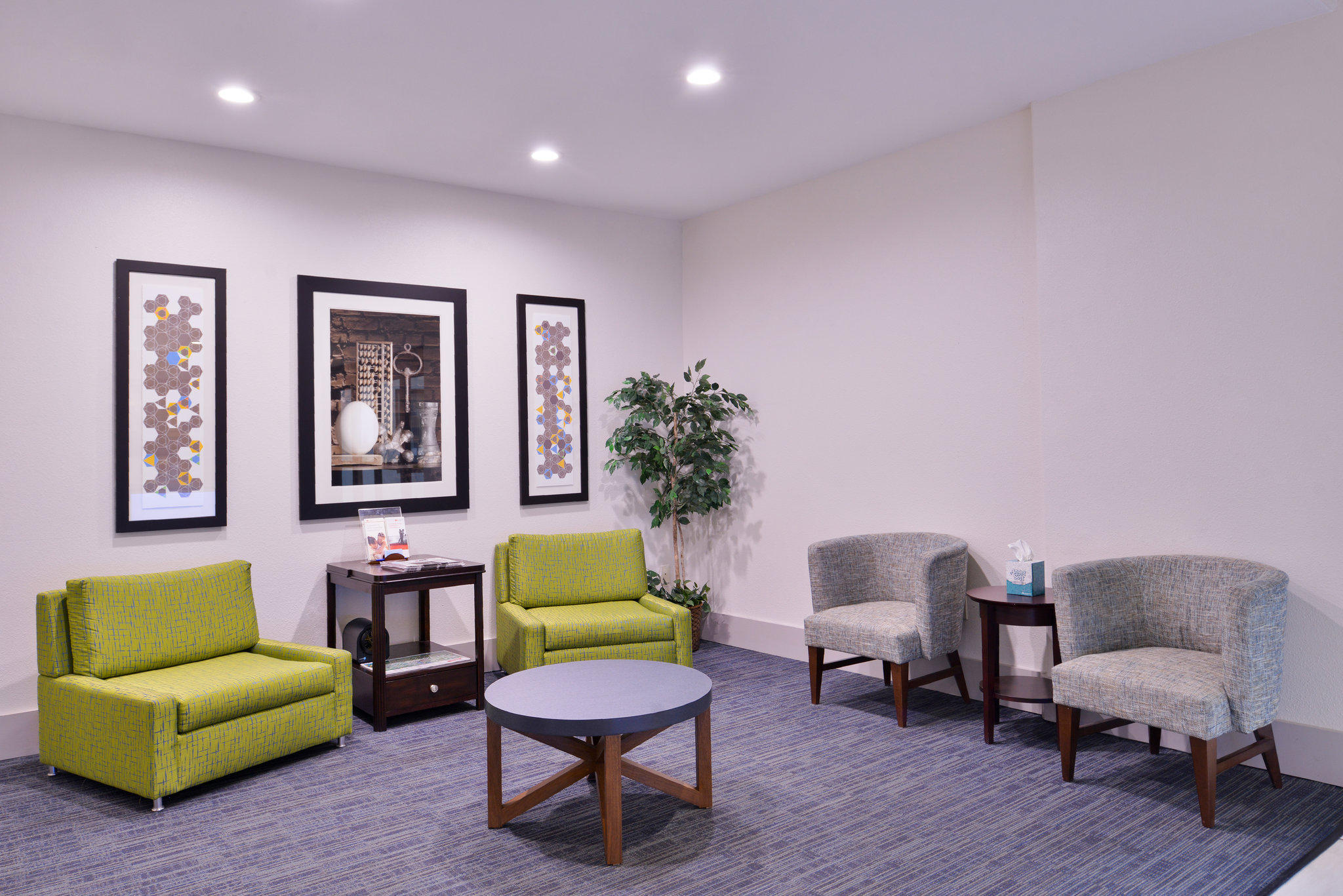 Holiday Inn Express & Suites San Antonio NW-Medical Area Photo