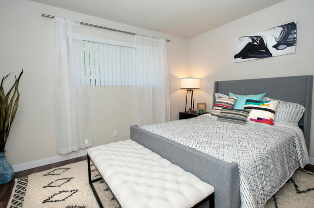 Images Riverside Villas