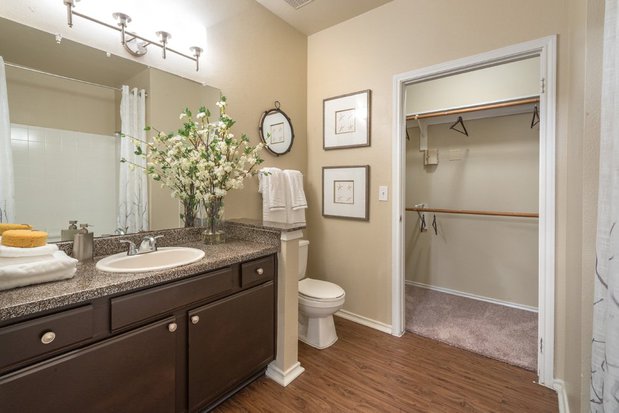 Images The Ranch at Shadow Lake Apartments