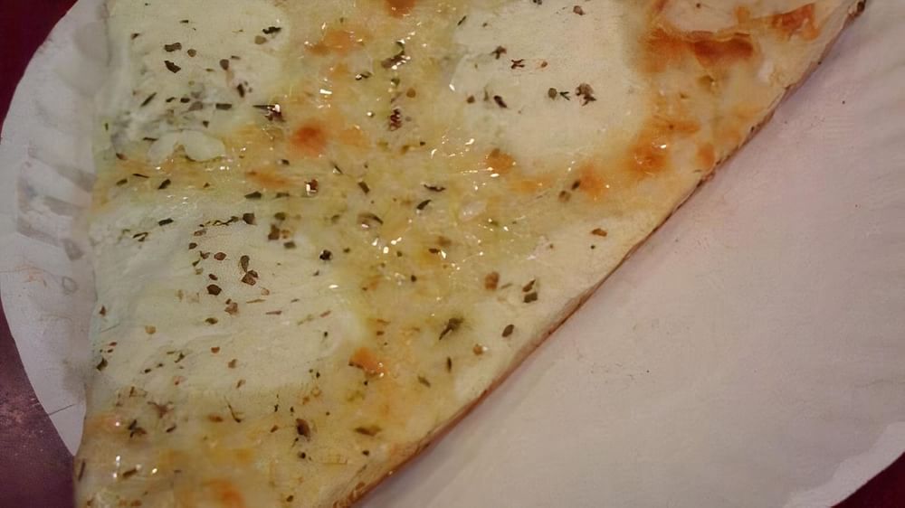 White Plain Garlic Pizza