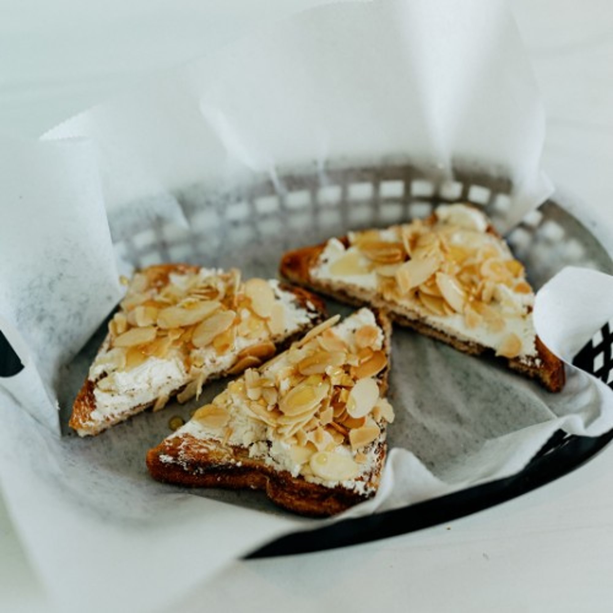 Goat Cheese Crostini