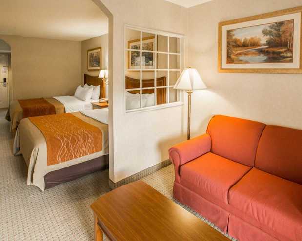 Images Rodeway Inn & Suites On The River