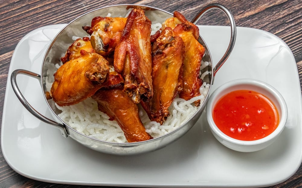 Colonial Wings