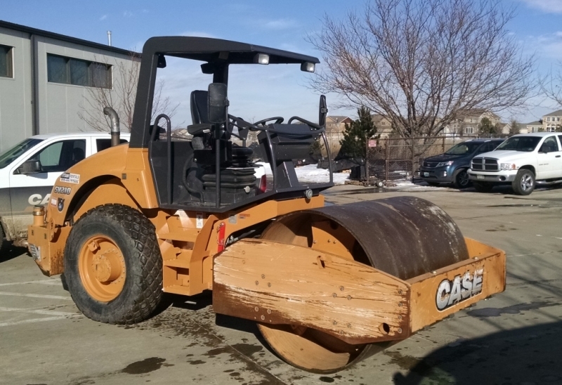 2012 Case SV210