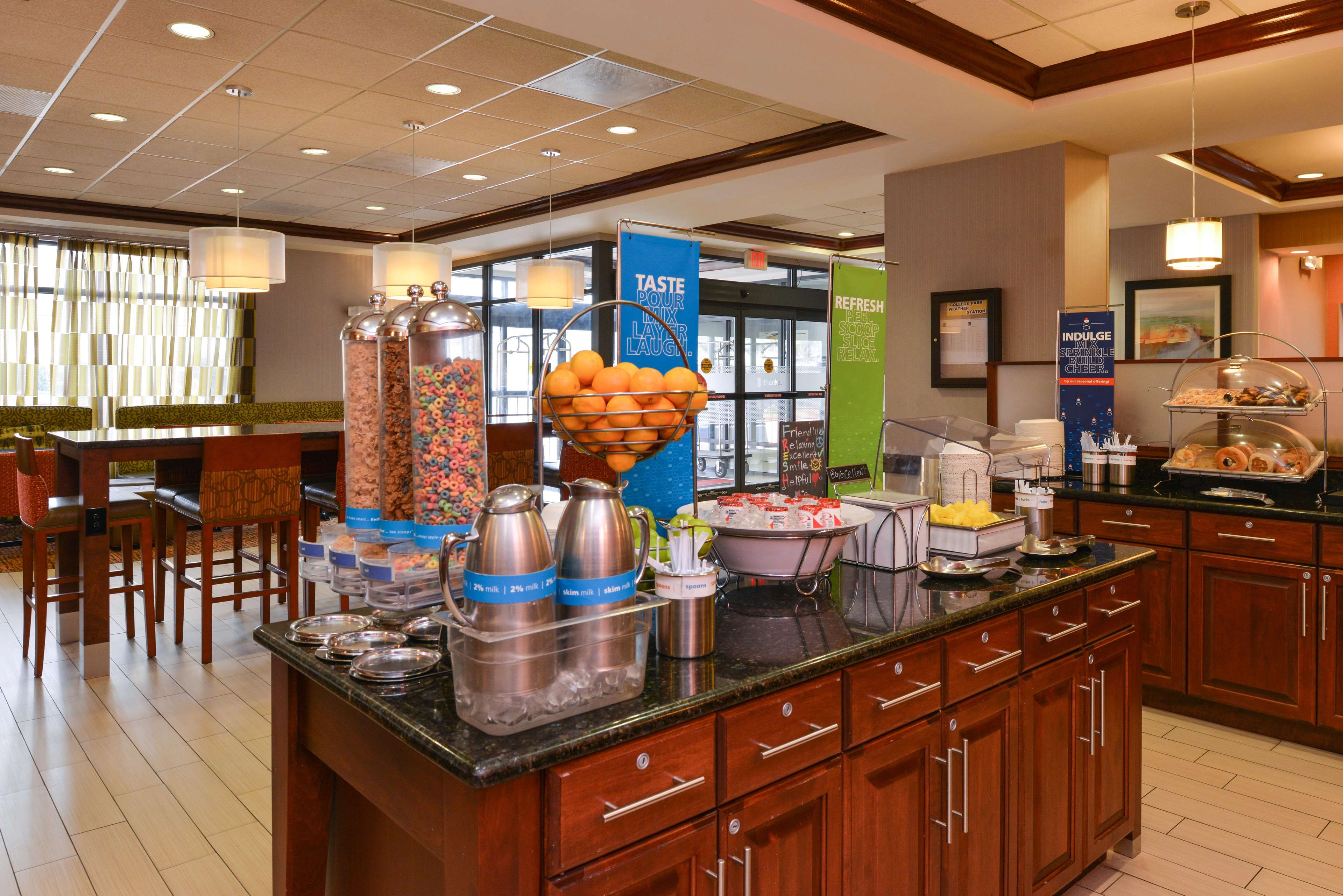 Hampton Inn College Park Photo