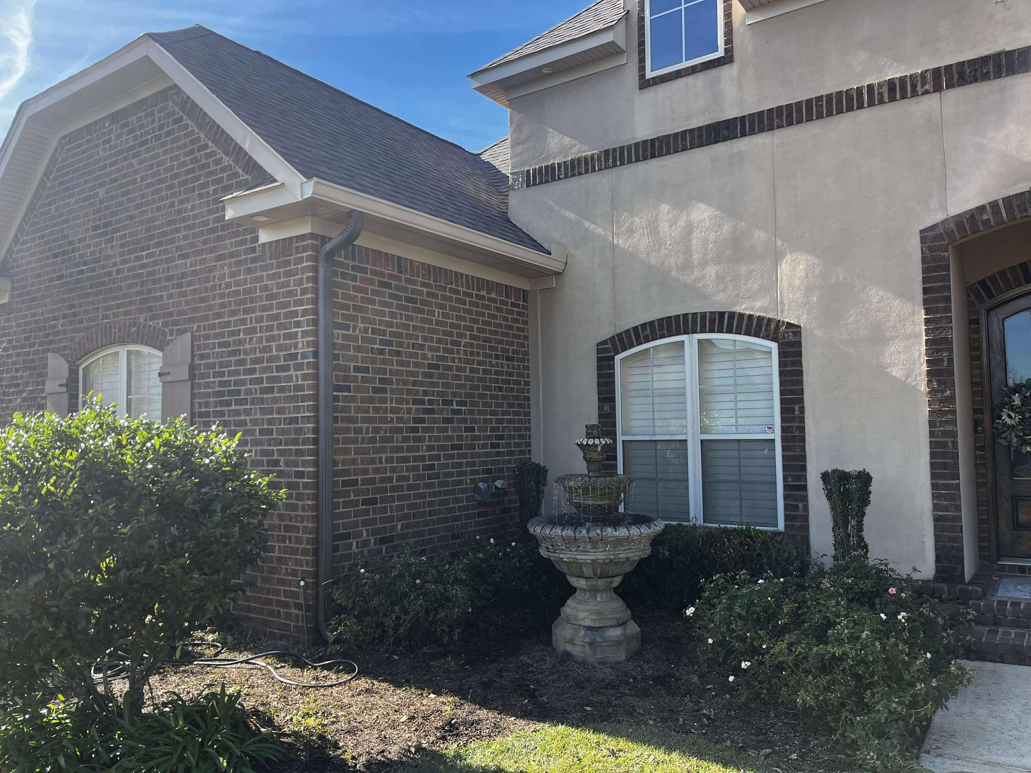 Southern Gutters LLC Image