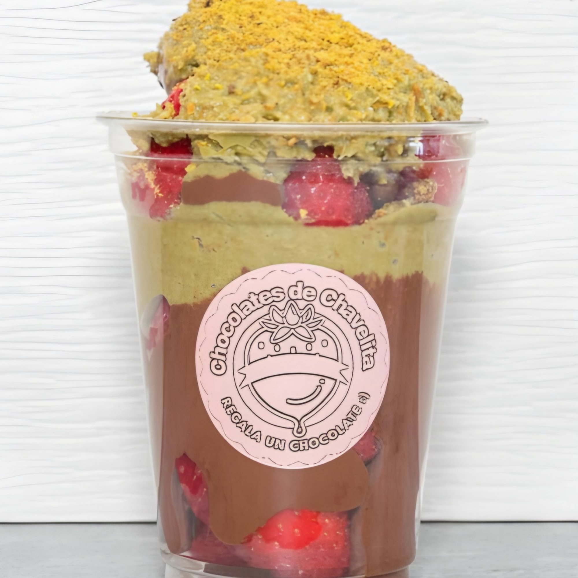 Dubai Chocolate Strawberry Pistachio Cup (20 Ounce)