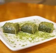 Roll with Pistachio