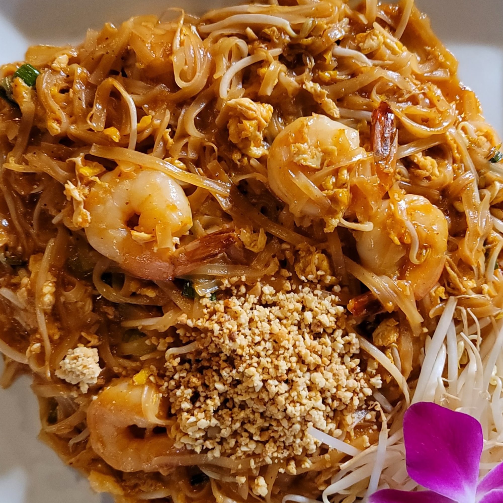 PAD THAI HALF PAN