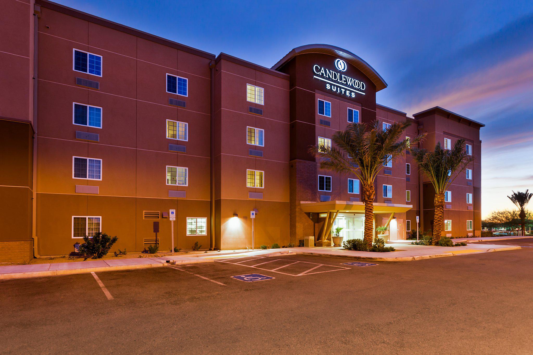 Candlewood Suites Tucson Photo