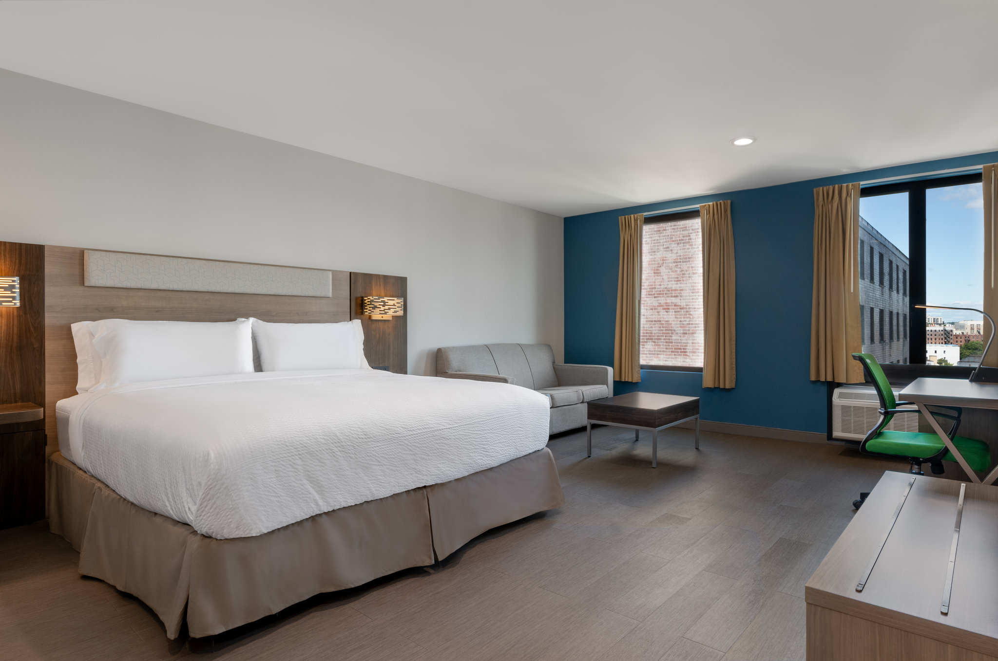 Holiday Inn Express & Suites Bronx - Zoo Area by IHG Image