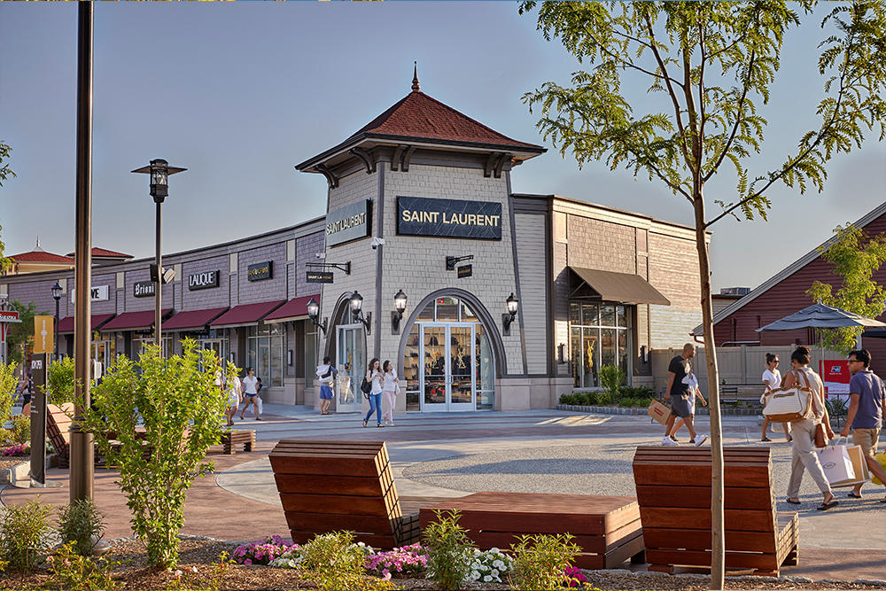 Woodbury Common Premium Outlets in Central Valley, NY - (845) 928-4...