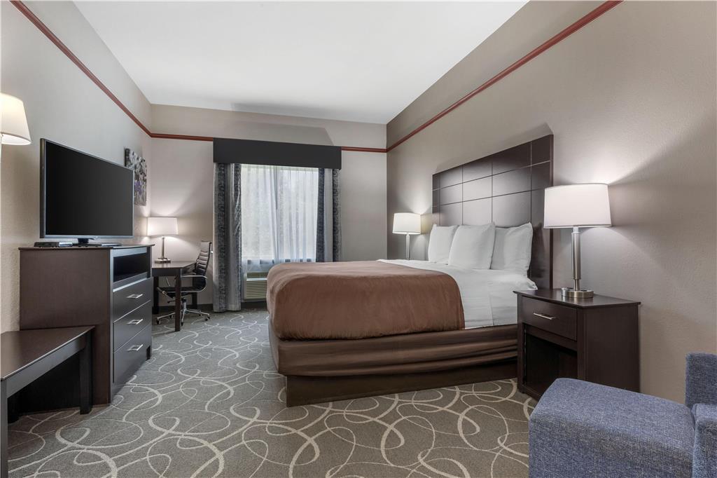 Best Western Limestone Inn & Suites Image