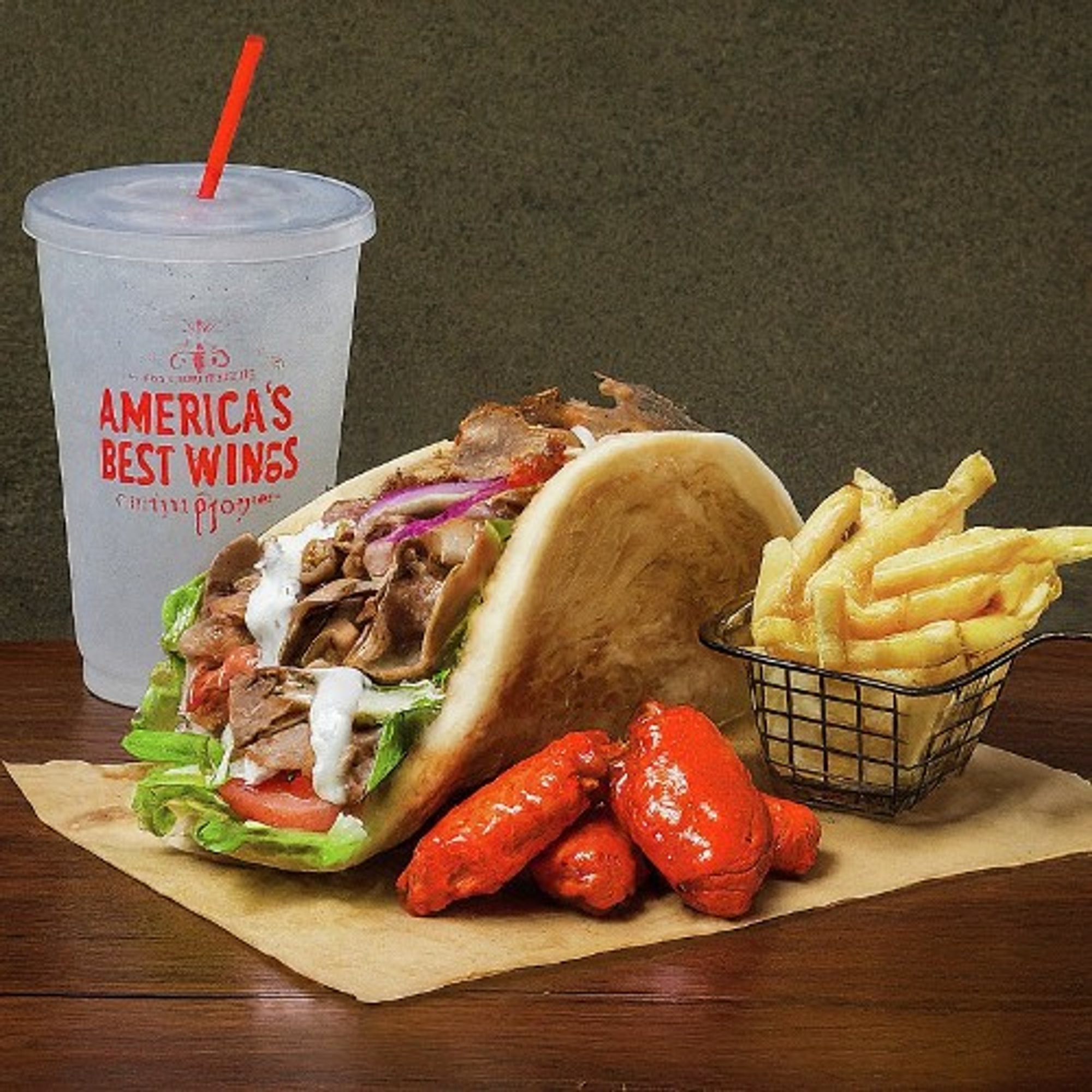 7" Meat Gyro + Wings (5 Pieces) Combo