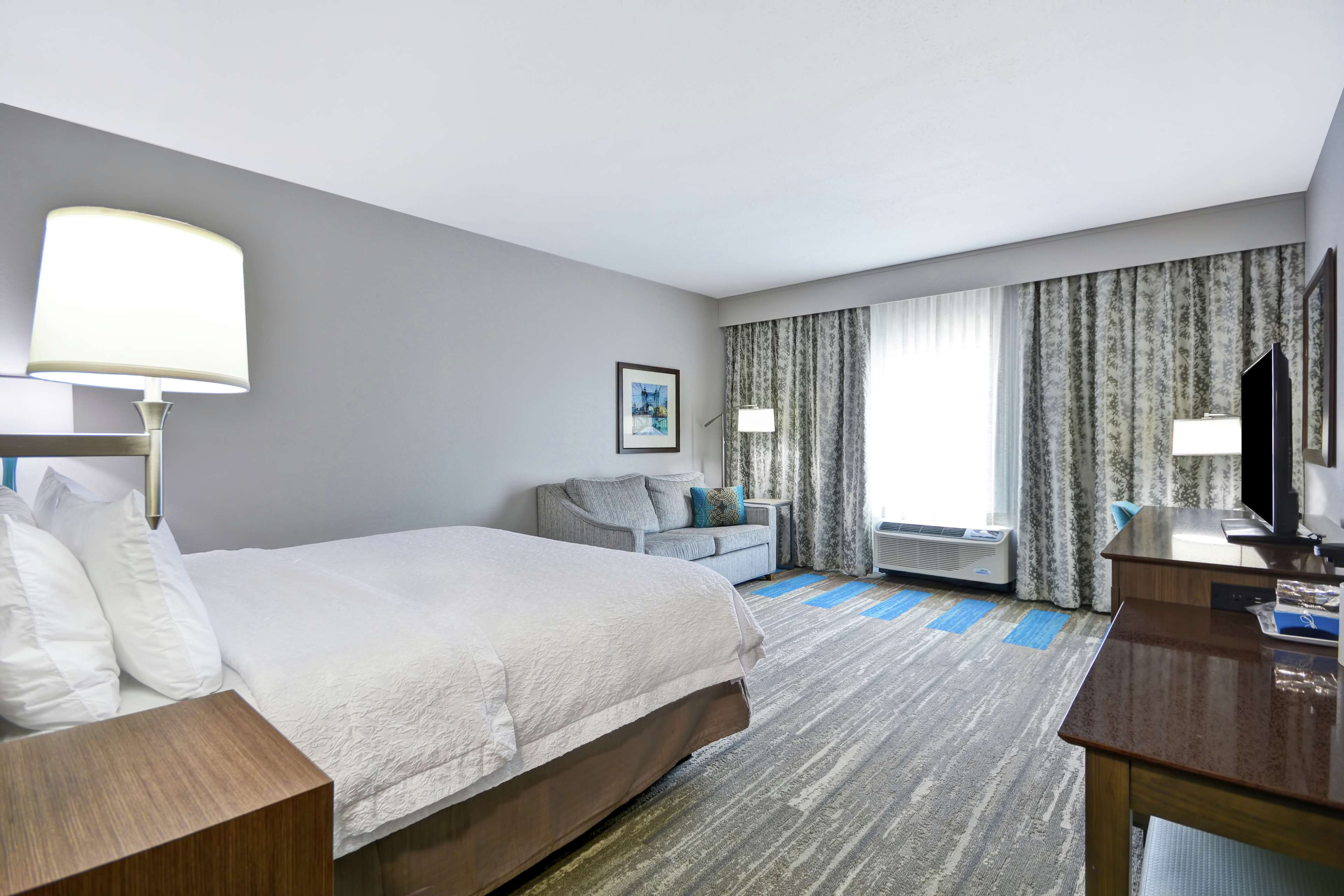 Hampton Inn Cincinnati/Blue Ash Photo