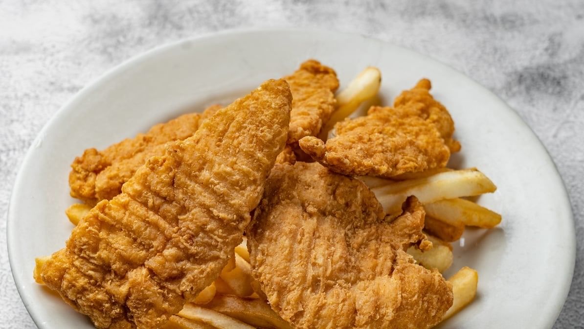 Deditos De Pollo Con Papa Fritas