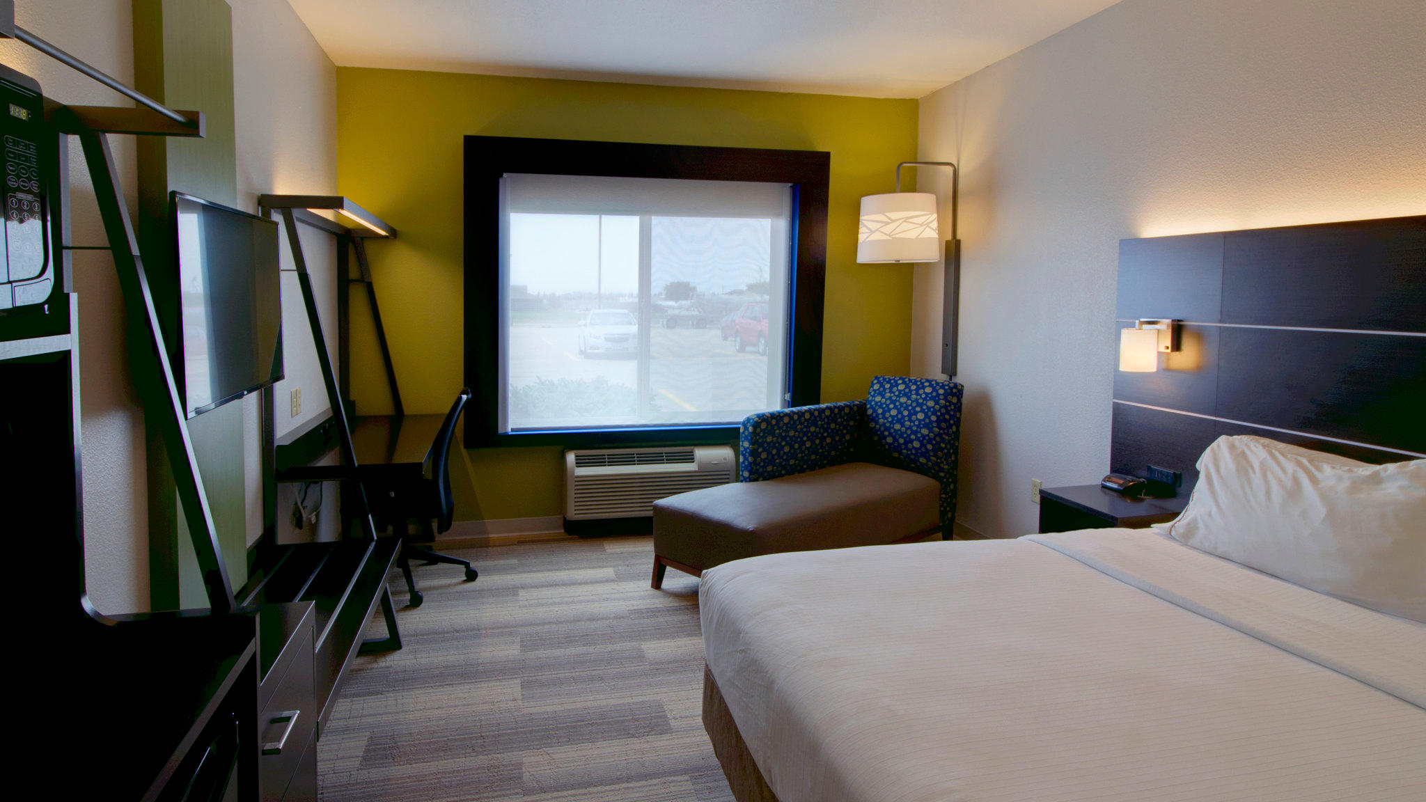 Holiday Inn Express & Suites Sioux Center Photo