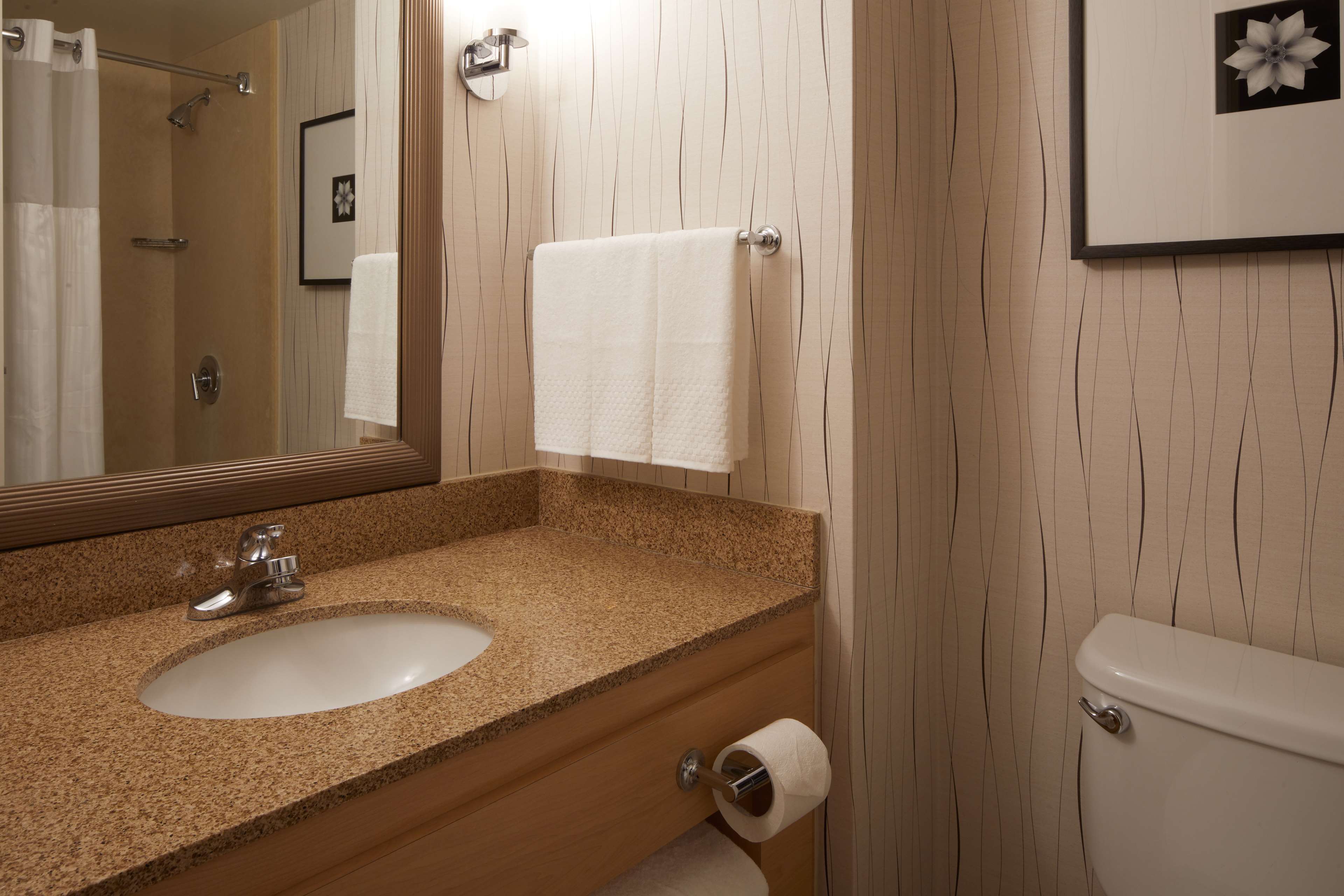 Guest room bath