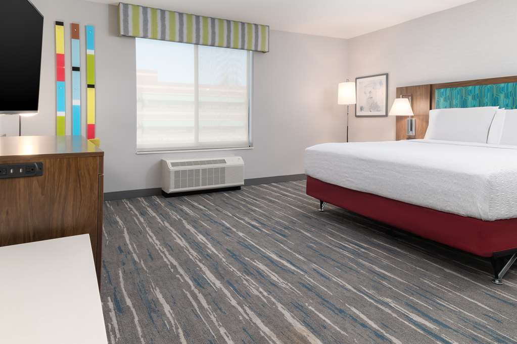 Hampton Inn & Suites Santa Rosa Sonoma Wine Country Image