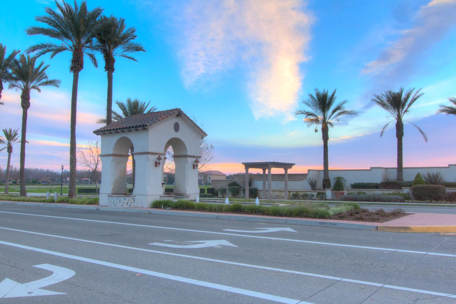 Peak Performance Realty Image