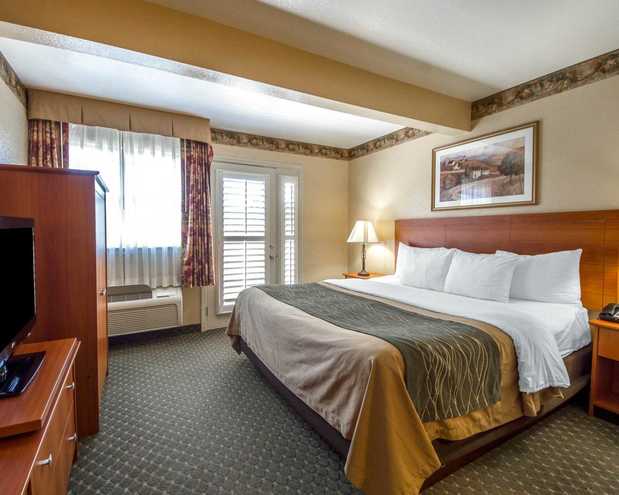 Images Comfort Inn & Suites