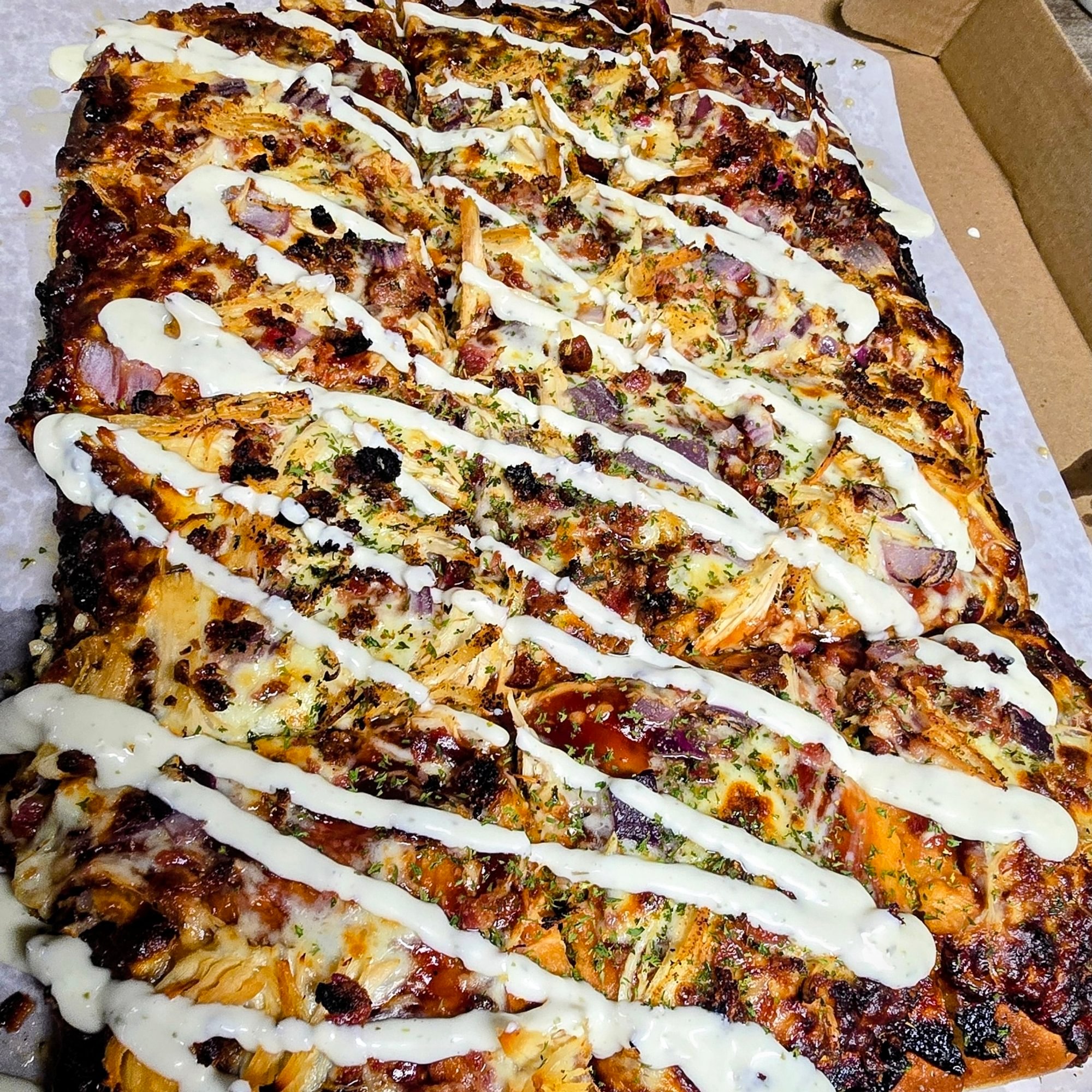 The Pig Hen BBQ Chicken, Bacon & Onion Pizza
