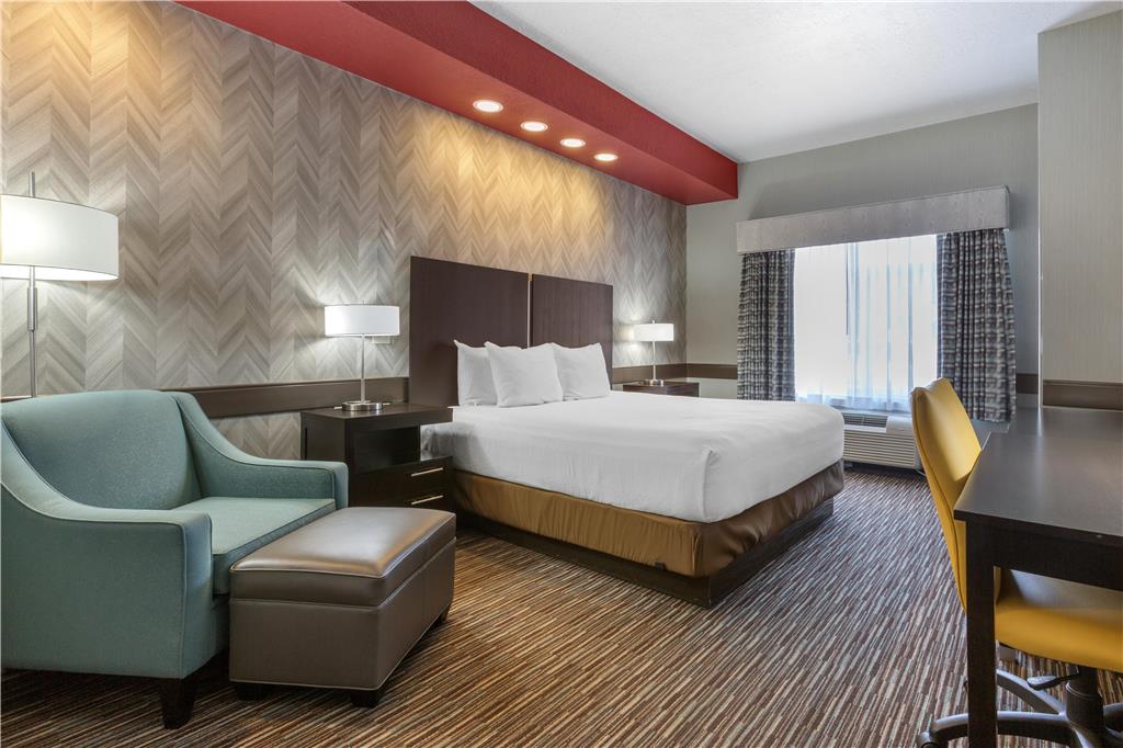 Best Western Plus Gallup Inn & Suites Image