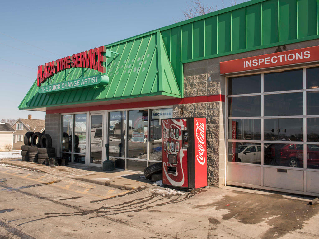 Plaza Tire Service Photo