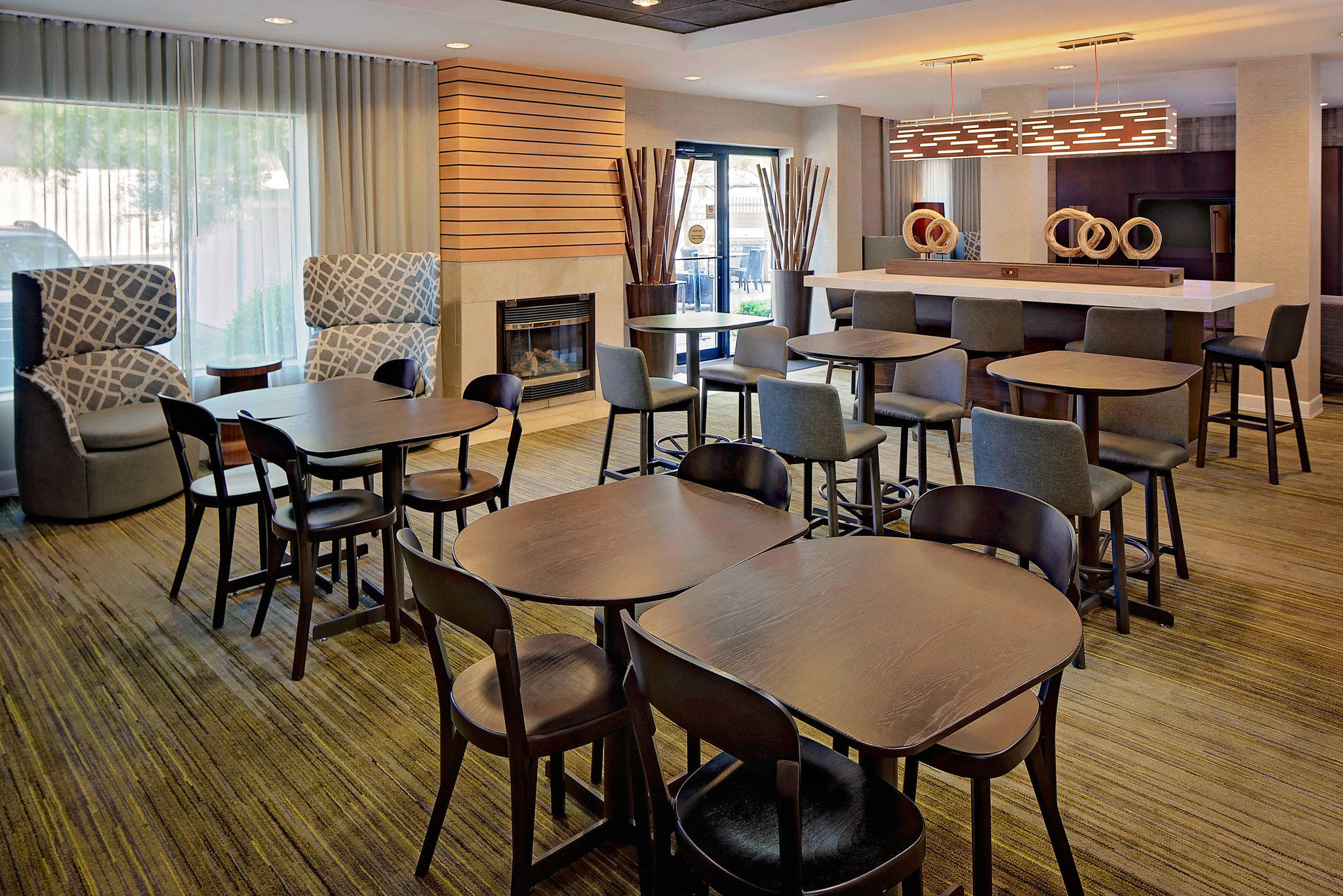 Courtyard by Marriott Long Island MacArthur Airport Photo