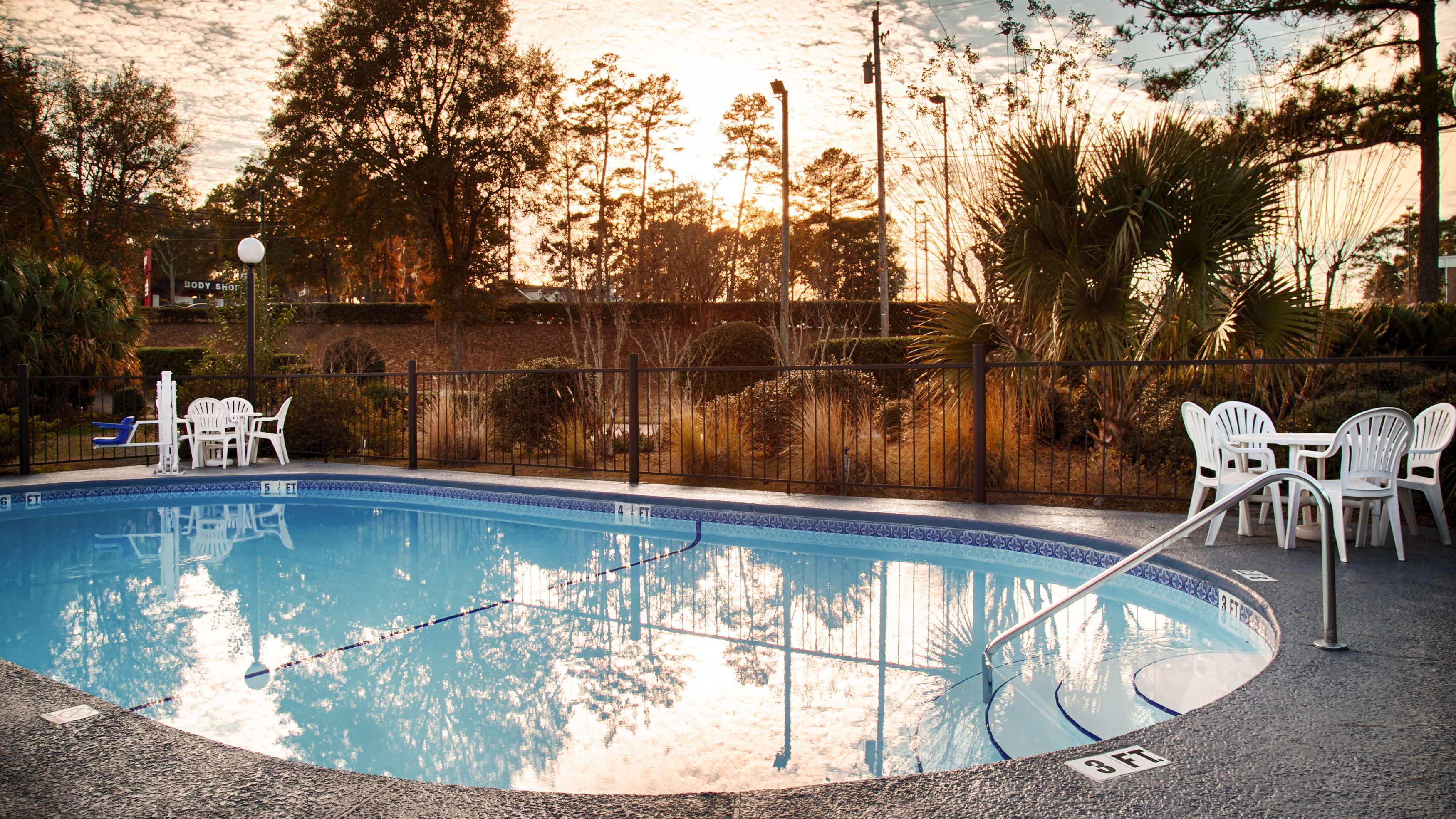 Best Western Tallahassee-Downtown Inn & Suites Photo