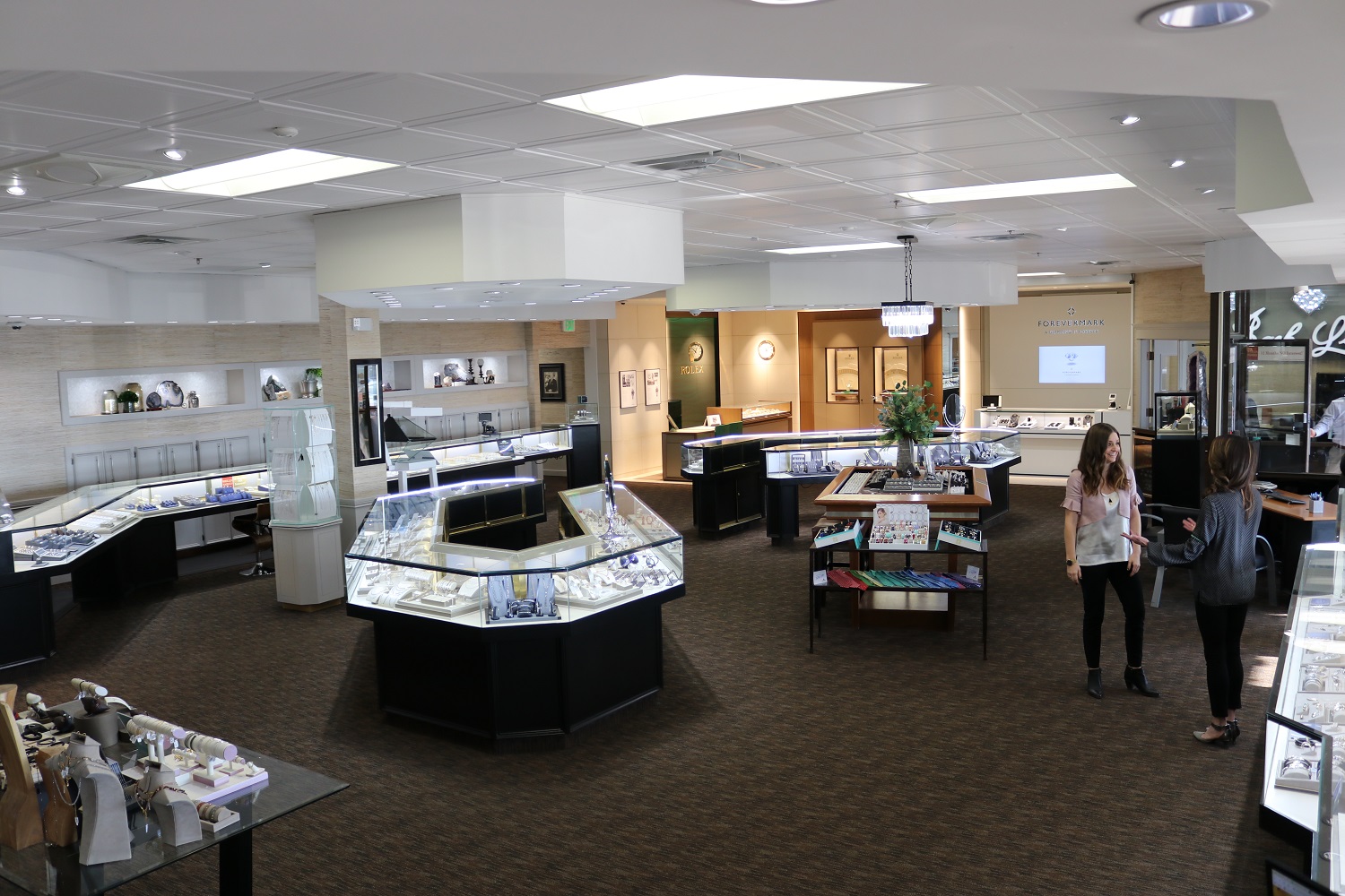 Jack Lewis Jewelers Photo