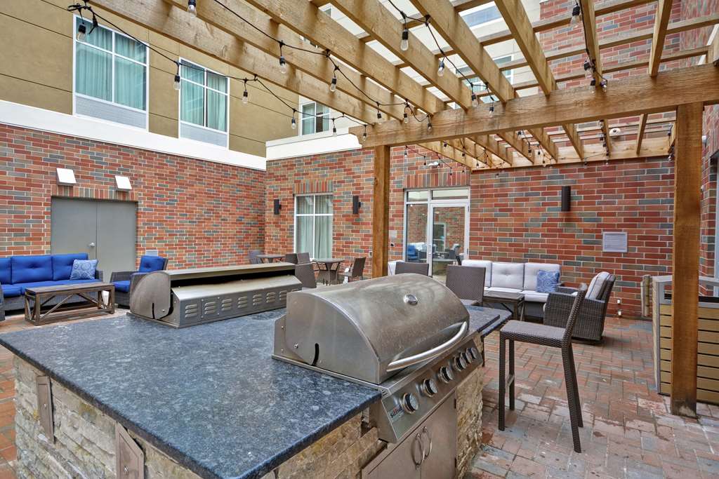 Homewood Suites by Hilton Warren Detroit Image