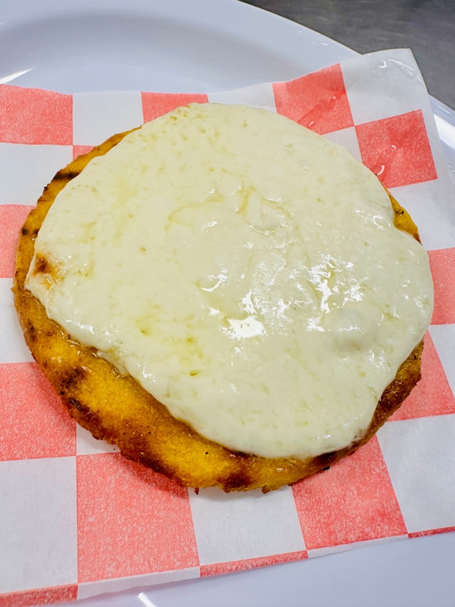 Arepa De Chocolo Con Queso