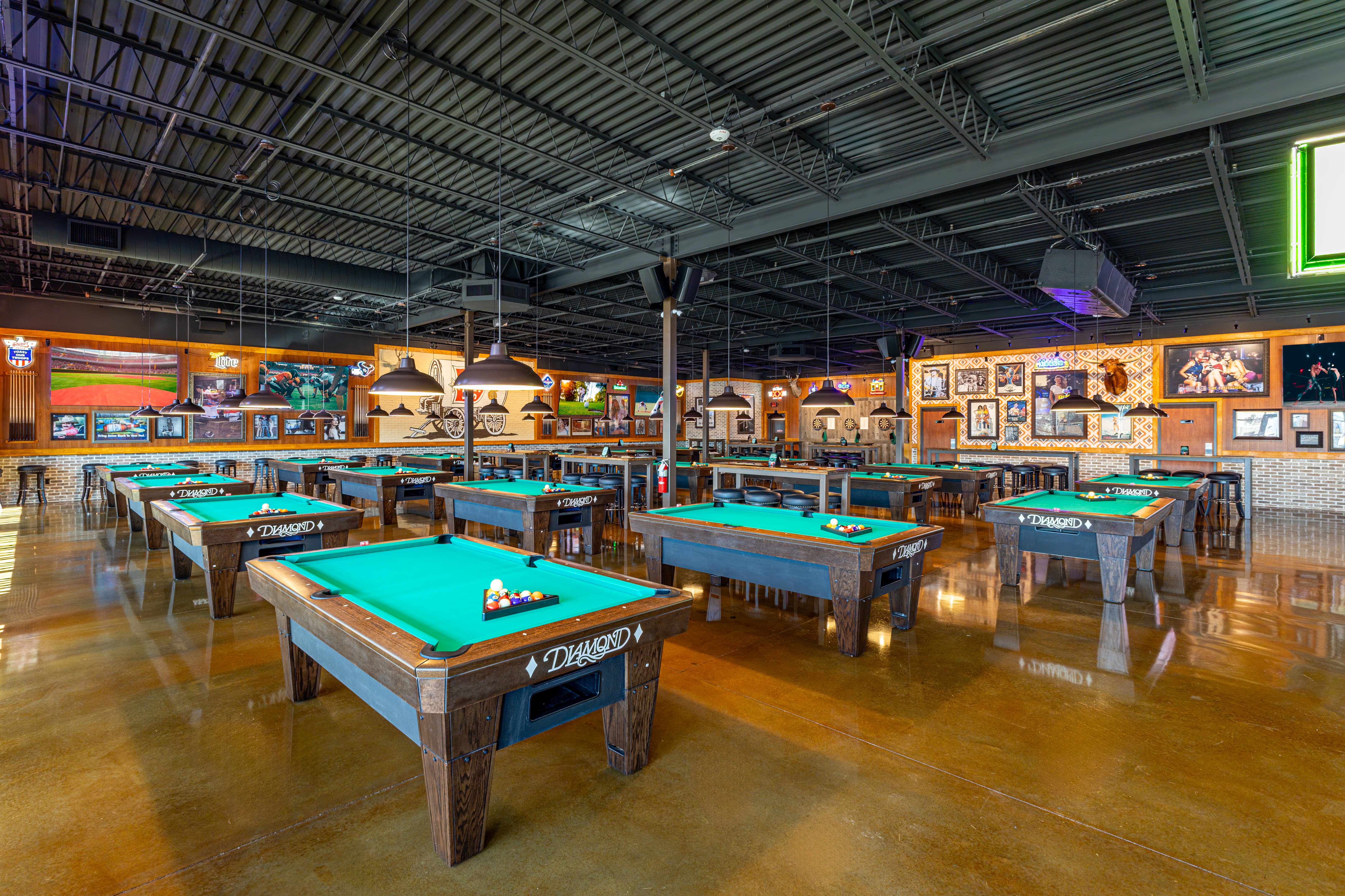 Woody's Hideaway Conroe Image