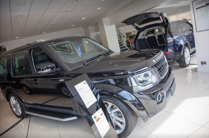 Guy Salmon Land Rover Ascot Car Dealers (new & Used) in Ascot SL5 7EN