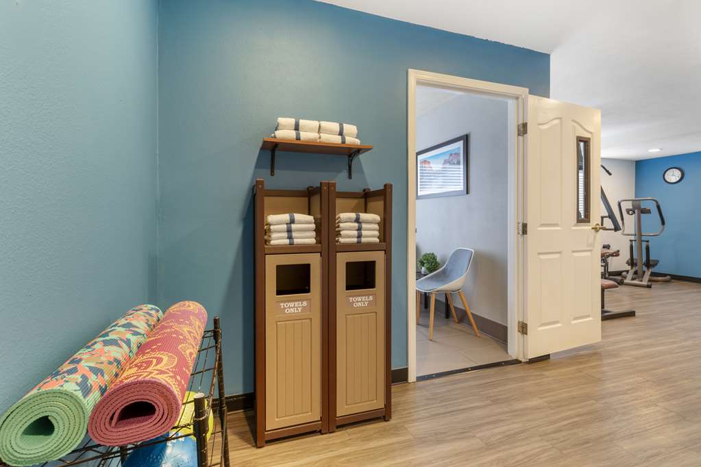 Best Western Visalia Hotel Image