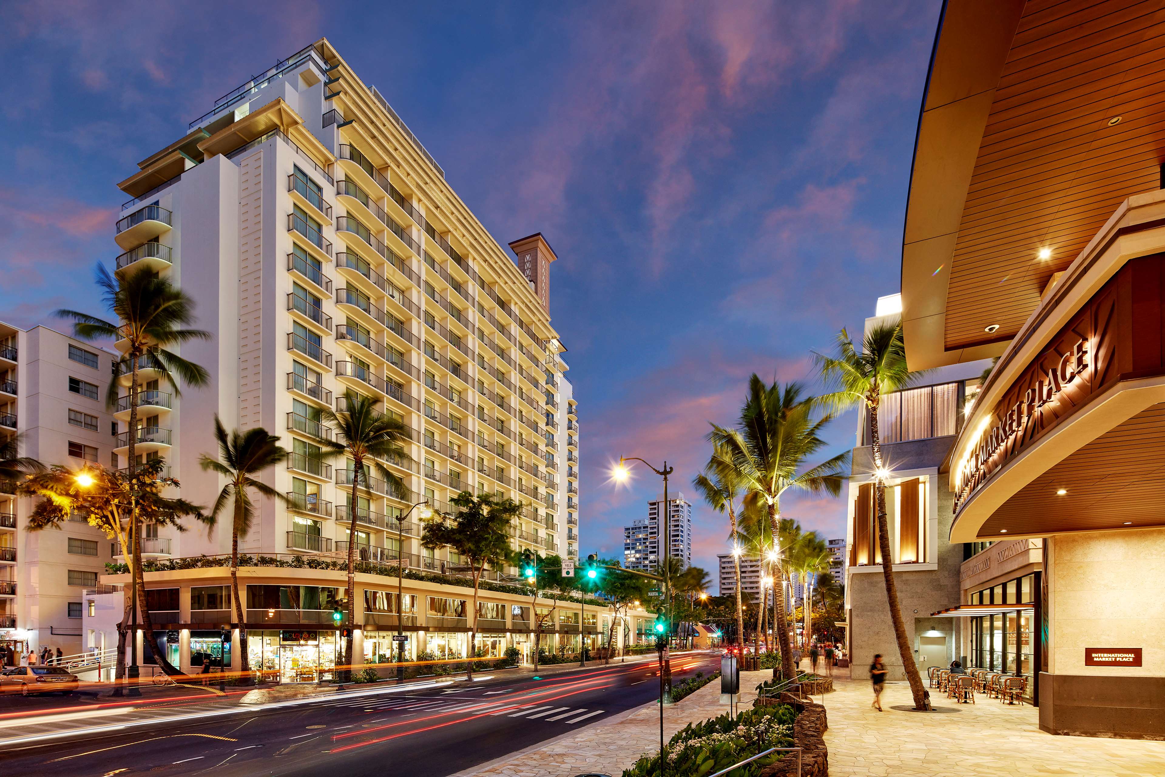 Hilton Garden Inn Waikiki Beach Photo