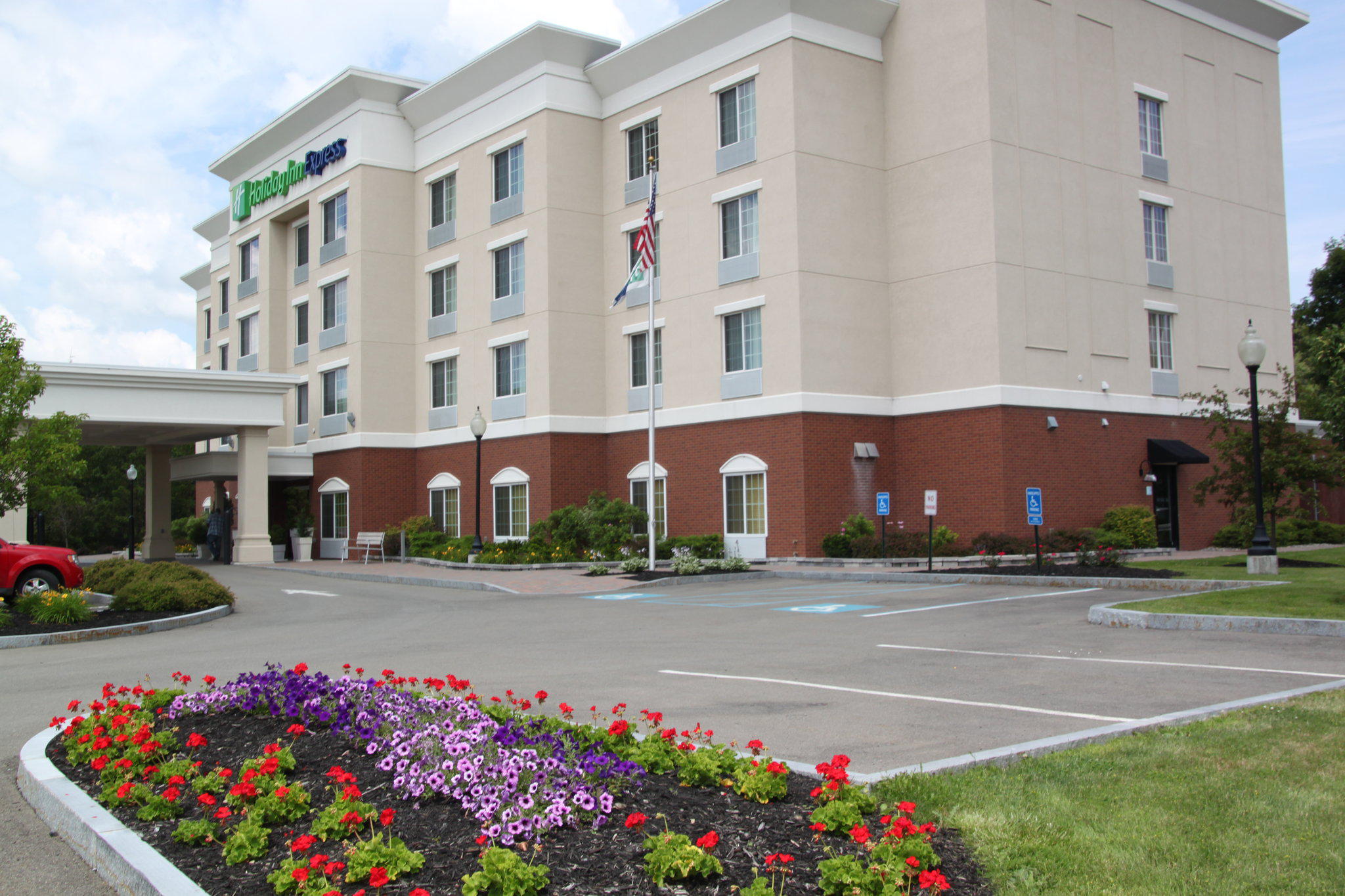 Holiday Inn Express Cortland Photo