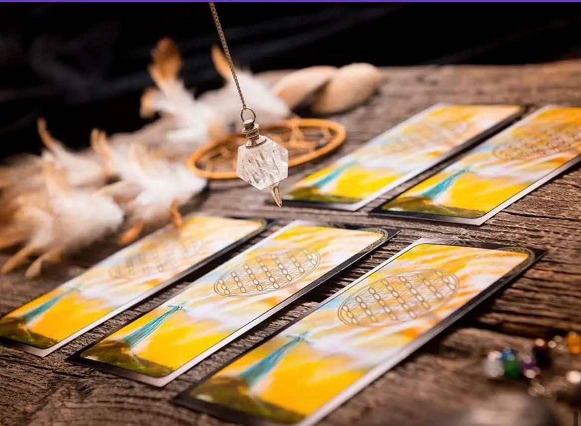 Psychic Ivanna - Tarot Card Readings Image